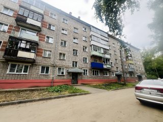 Купить двухкомнатную квартиру по ул. Восьмого марта ул, 9, г. Киров